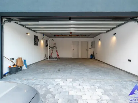 Izdavanje, kuća, 180m², Podgorica, Crna Gora - image 28