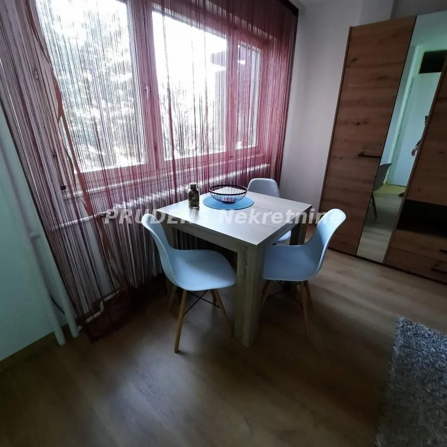 Izdavanje, jednosoban stan, 28m², Rakovica, Beograd