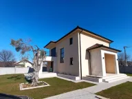 Izdavanje, kuća, 220m², Donja Gorica, Podgorica - image 1