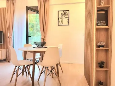 Rent, one bedroom apartment, 38m², Budva, Crna Gora - image 7