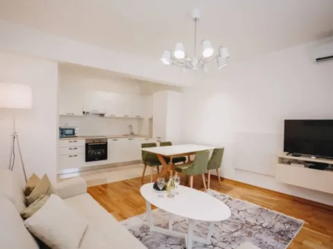 Stan na dan, garsonjera, 36m2, Bečići, Budva Stan na dan, garsonjera, 36m2, Bečići, Budva