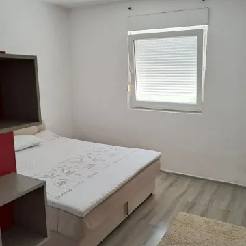 Izdavanje, jednosoban stan, 51m², Tološi, Podgorica - image 7