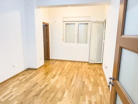 Rent, two bedroom apartment, 58m², Ljubović, Podgorica - image 2