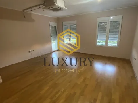 Izdavanje, dvosoban stan, 70m², Zabjelo, Podgorica - image 1