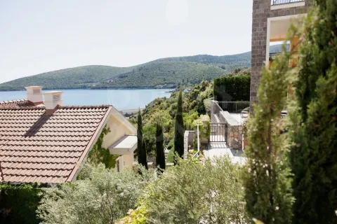 Rent, two bedroom apartment, 125m², Luštica Bay, Tivat - image 17