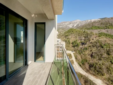 Sale, two bedroom apartment, 63m², Bečići, Budva - image 10