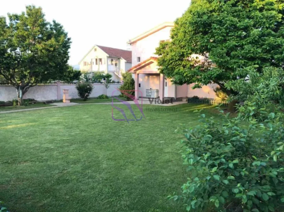 Izdavanje, kuća, 350m², Donji Kokoti, Podgorica