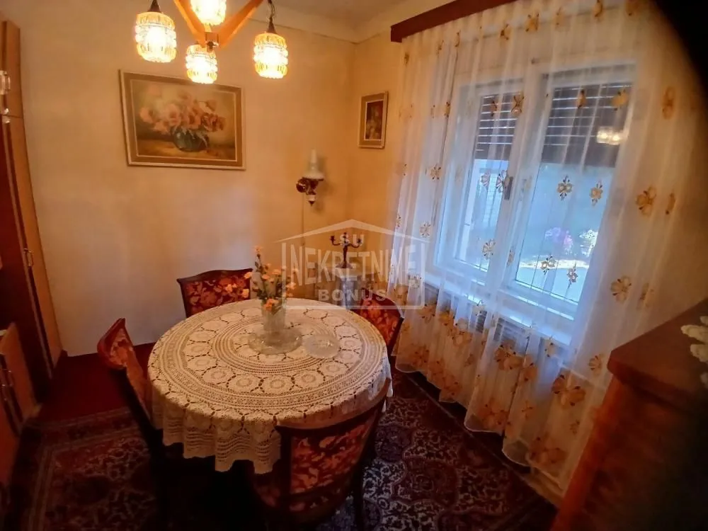 Prodaja, kuća, 190m², Novo Selo, Subotica