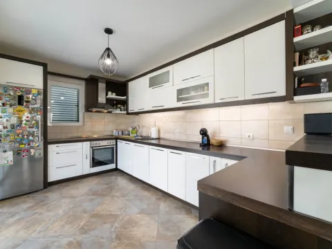 Prodaja, stan, 440m², Stoliv, Kotor - image 9