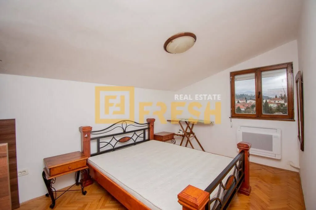 Rent, house, 200m², Konik, Podgorica