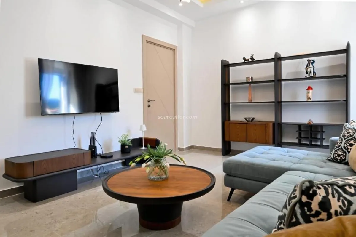 Prodaja, trosoban stan, 90m², Grad, Kotor