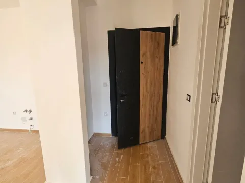 Prodaja, jednosoban stan, 48m², Ulcinj, Crna Gora - image 12