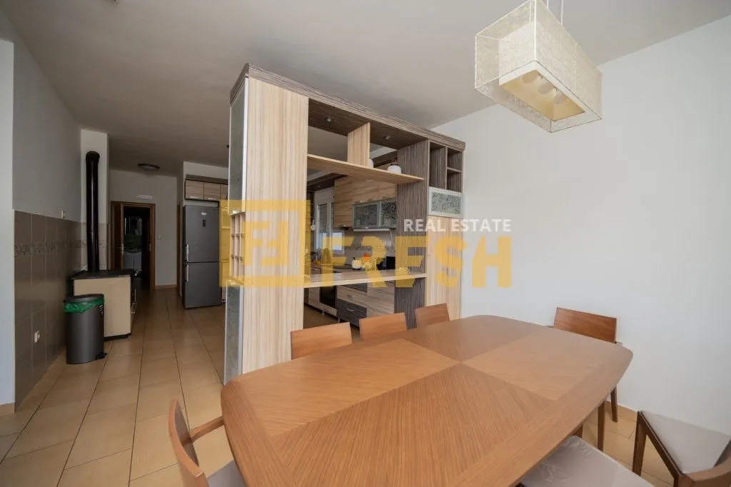 Prodaja, kuća, 250m², Ostalo, Podgorica