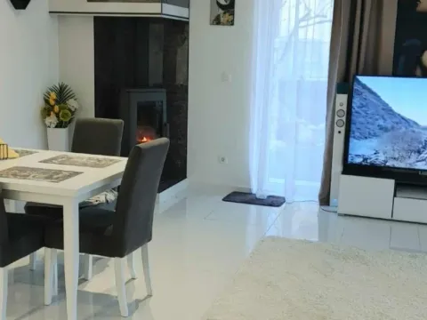 Sale, house, 200m², Zelenika, Herceg Novi