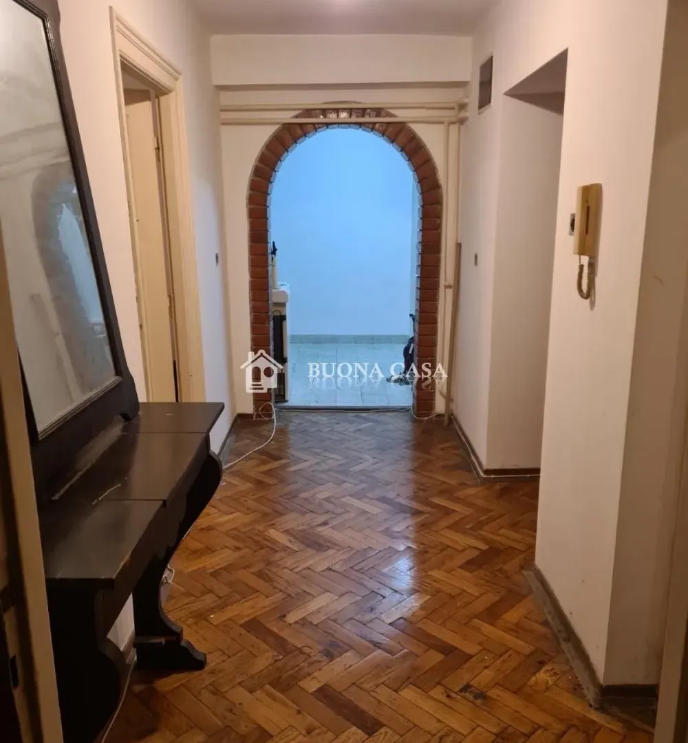 Prodaja, trosoban stan, 67m², Stari Grad, Beograd