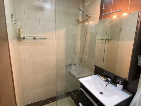 Izdavanje, jednosoban stan, 52m², City Kvart, Podgorica - image 12