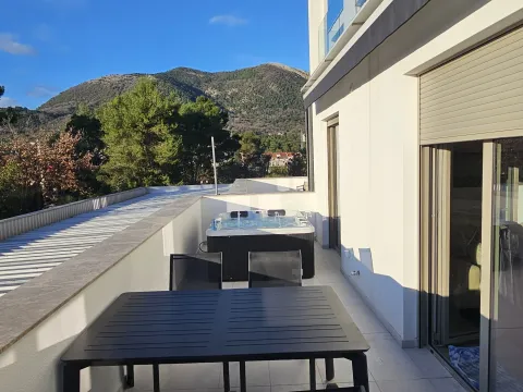 Sale, three bedroom apartment, 90m², Kava, Tivat - image 2