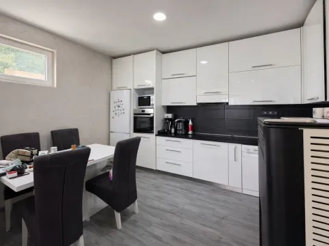 Sale, house, 180m², Gornja Gorica, Podgorica - image 3