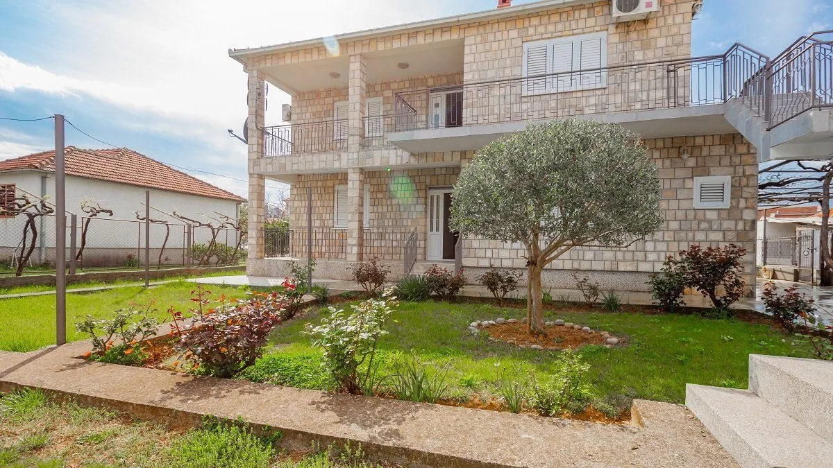 Prodaja, kuća, 260m², Zabjelo, Podgorica