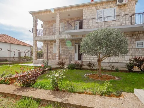 Prodaja, kuća, 260m², Zabjelo, Podgorica - image 6