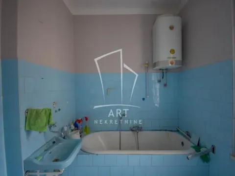 Prodaja, četvorosoban stan, 113m², Vračar Hram, Vračar Sve Podlokacije - image 9