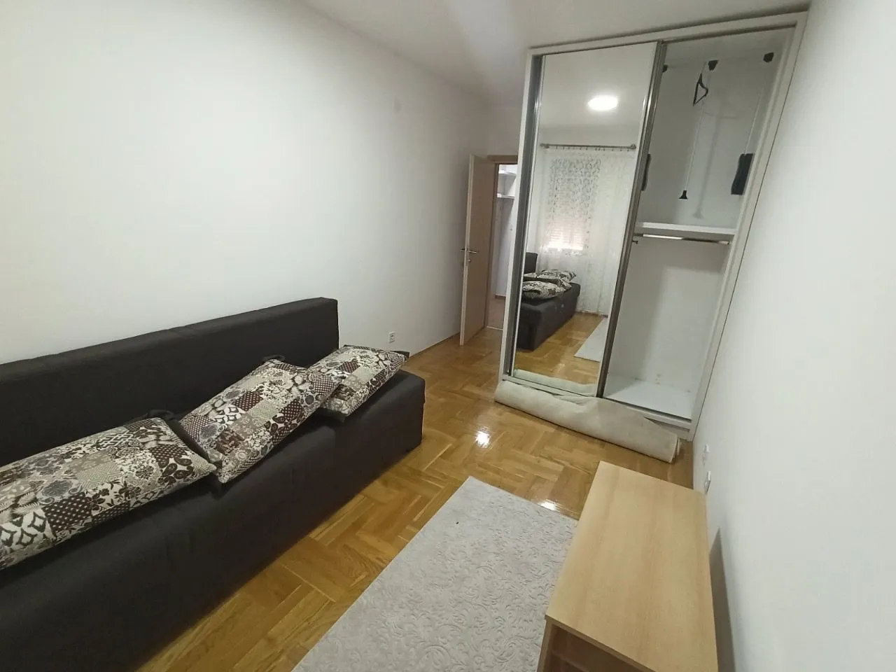 Rent, one bedroom apartment, 40m², Stari Aerodrom, Podgorica