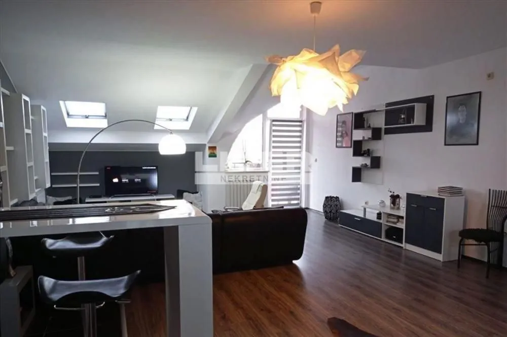 Sale, three bedroom apartment, 133m², Uciteljsko Naselje, Zvezdara Sve Podlokacije