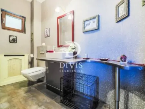 Sale, apartment, 250m², Cvetni Trg, Vračar Sve Podlokacije - image 19