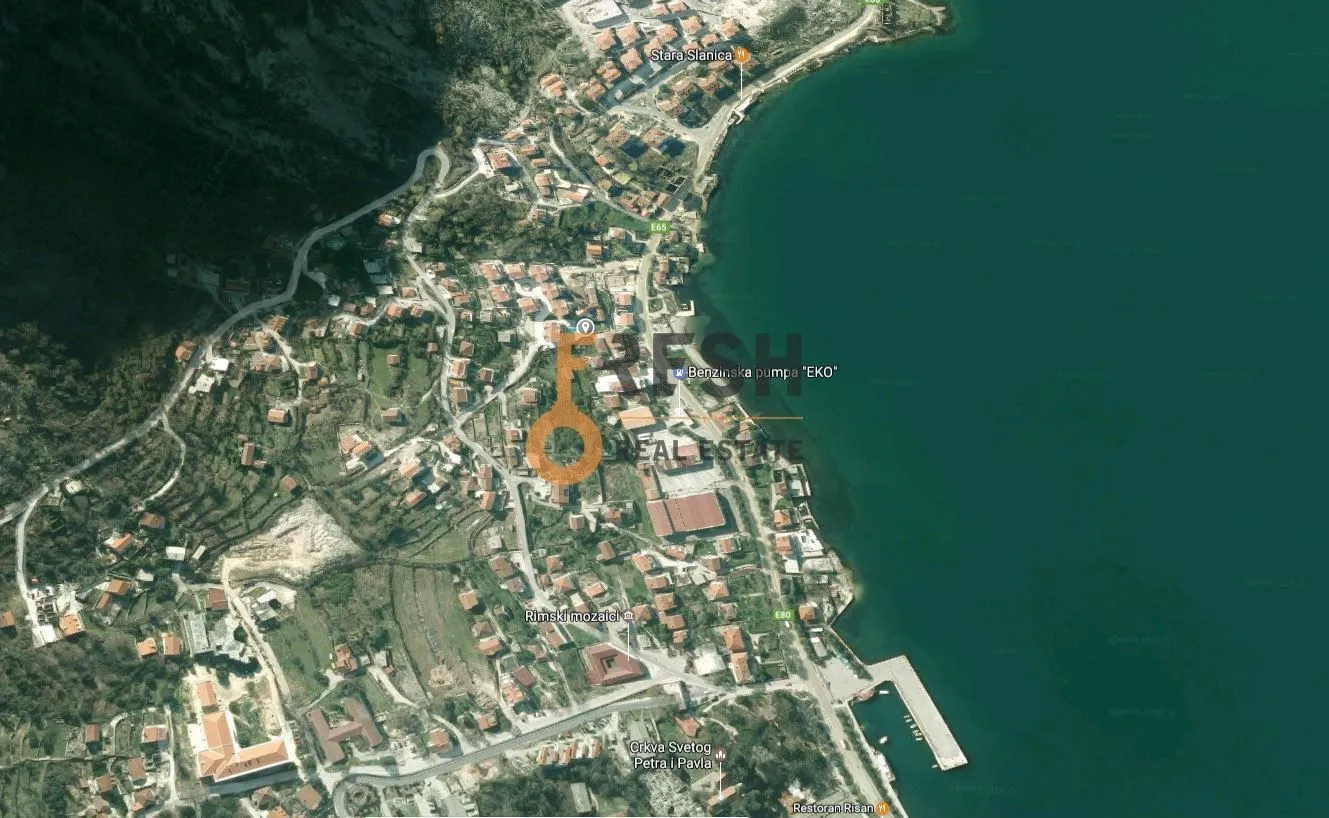 Prodaja, plac, 300m², Kotor, Crna Gora