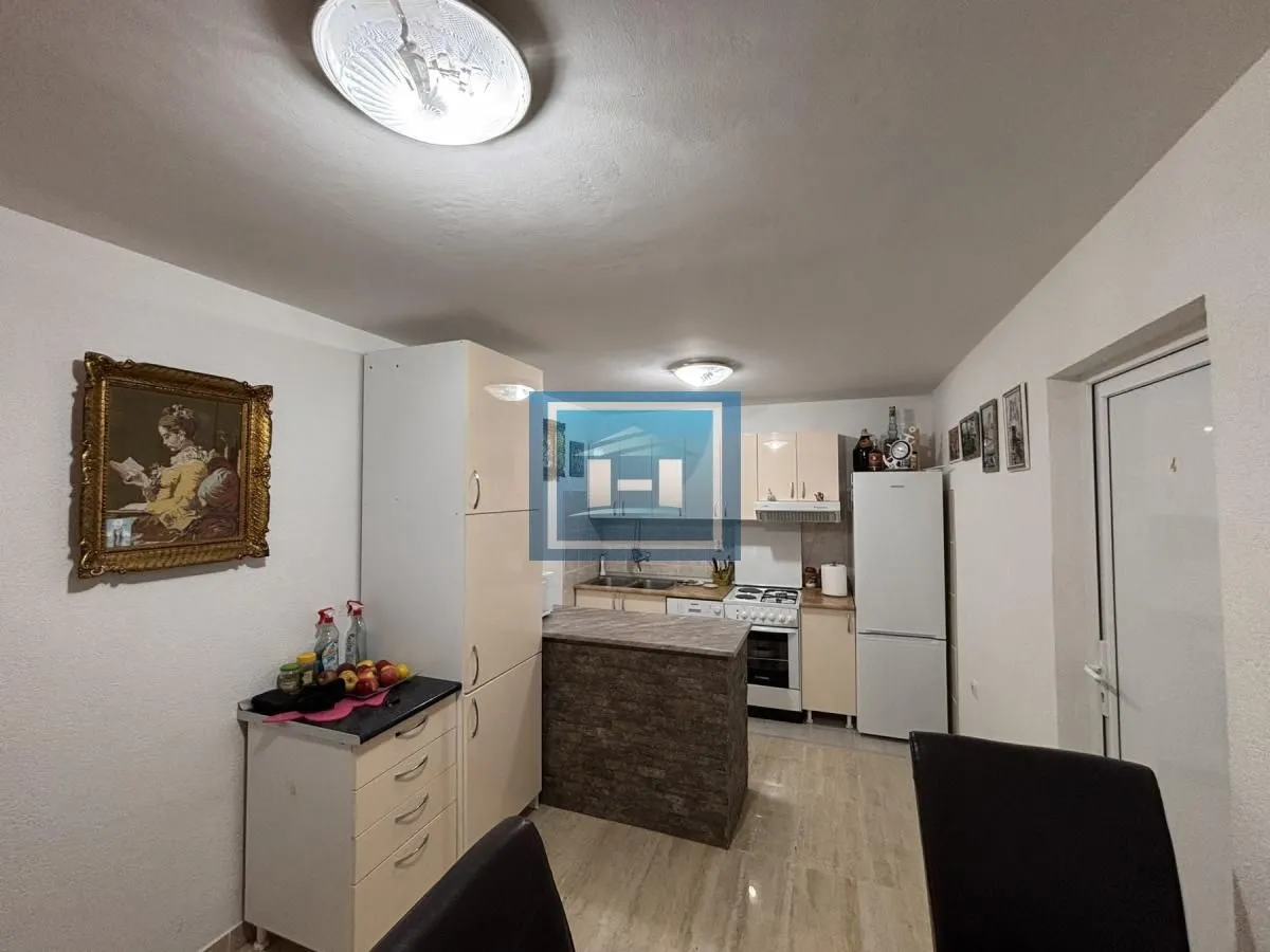 Prodaja, kuća, 181m², Kajsijar, Jagodina
