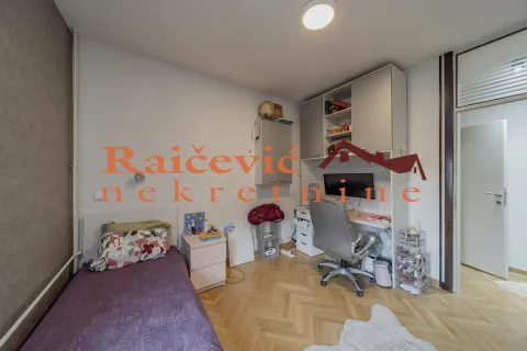 Sale, four bedroom apartment, 103m², Savski Venac, Beograd - image 13