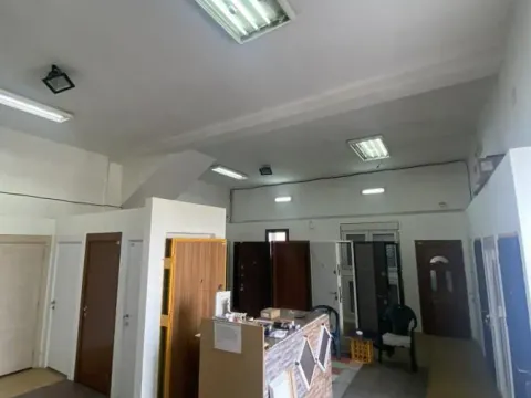 Izdavanje, poslovni prostor, 120m², Mali Mokri Lug, Zvezdara Sve Podlokacije - image 12