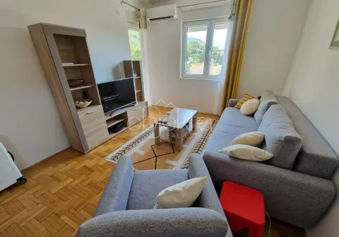 Izdavanje, dvosoban stan, 70m², Tivat, Crna Gora - image 3