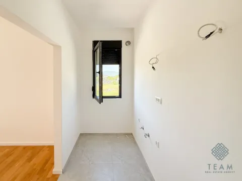 Prodaja, dvosoban stan, 64m², Tološi, Podgorica - image 4