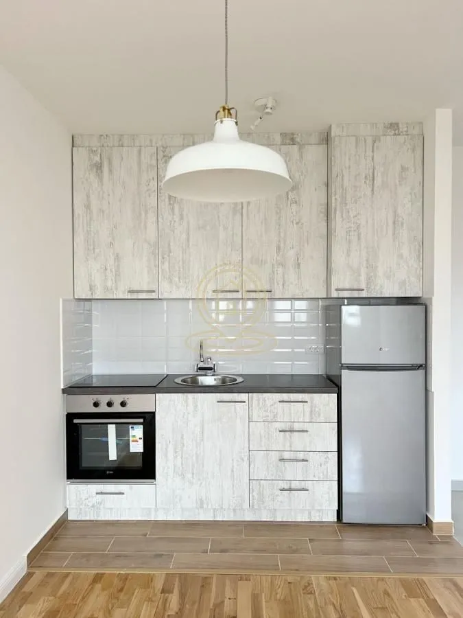 Izdavanje, dvosoban stan, 42m², Petrovaradin, Novi Sad