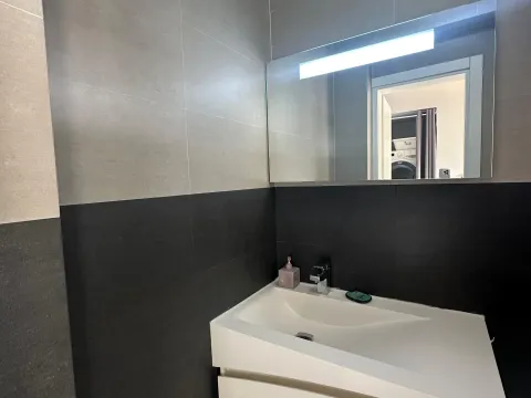 Izdavanje, dvosoban stan, 85m², Centar, Tivat - image 14