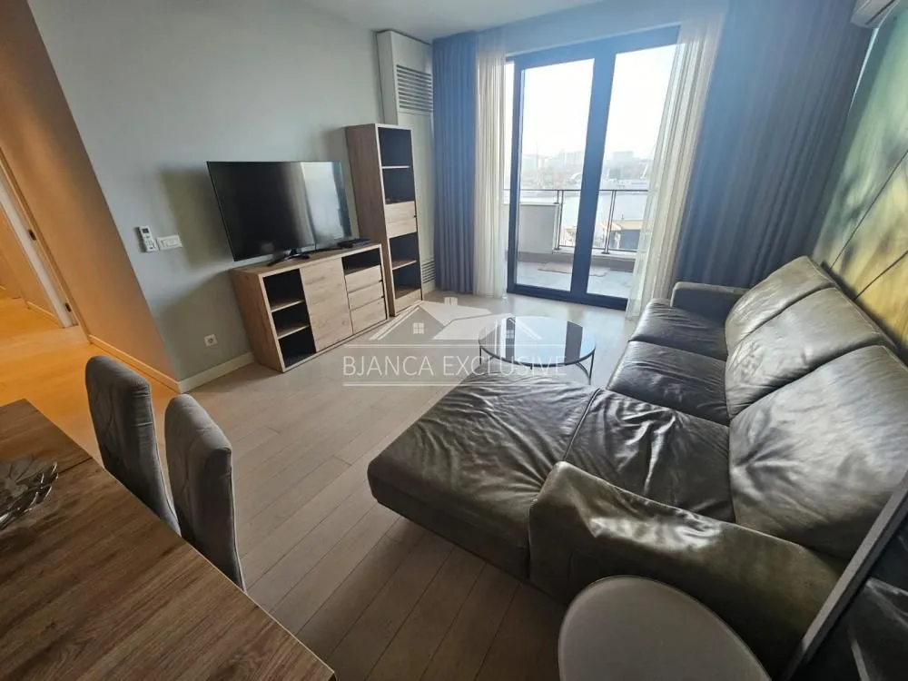 Prodaja, četvorosoban stan, 108m², Savski Venac, Beograd