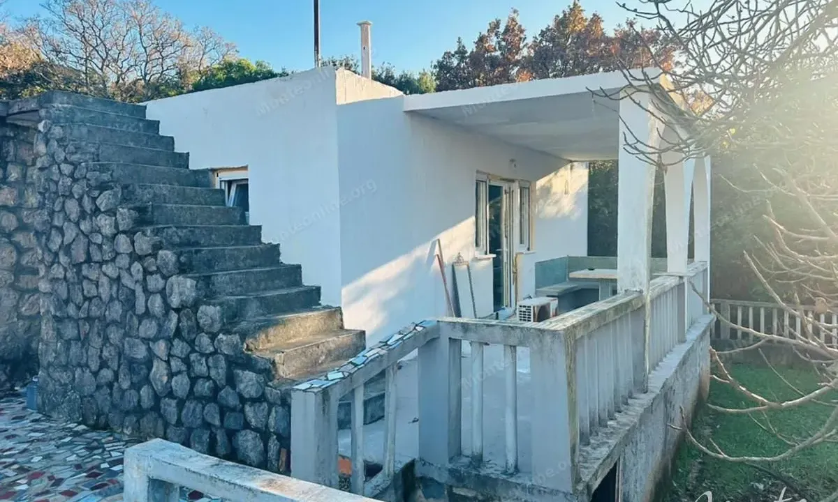 Prodaja, kuća, 79m², Utjeha, Bar
