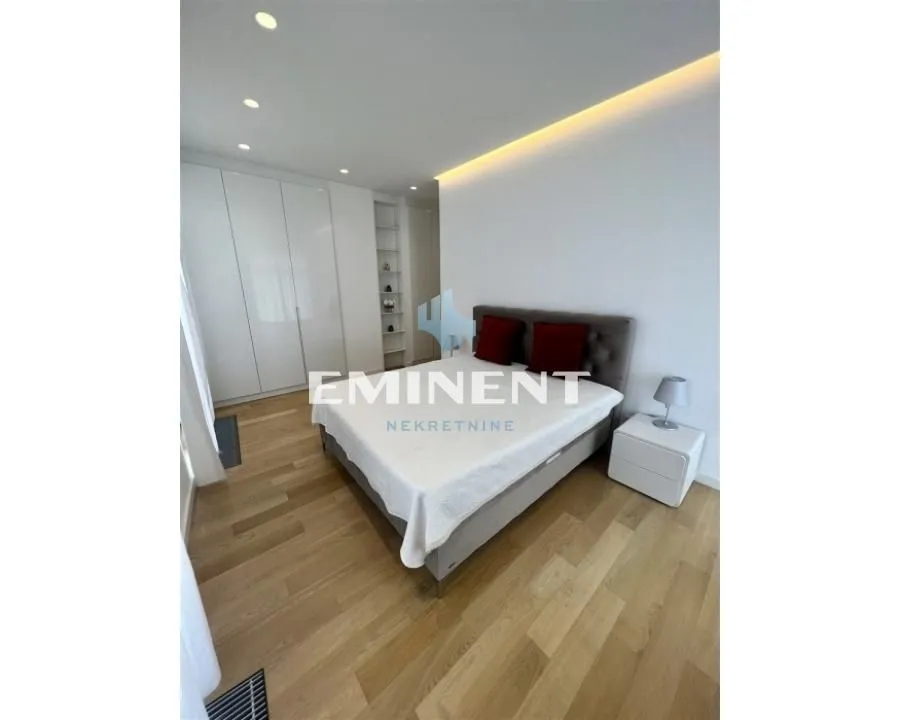 Rent, three bedroom apartment, 205m², Novi Beograd Blok 65, Novi Beograd Sve Podlokacije