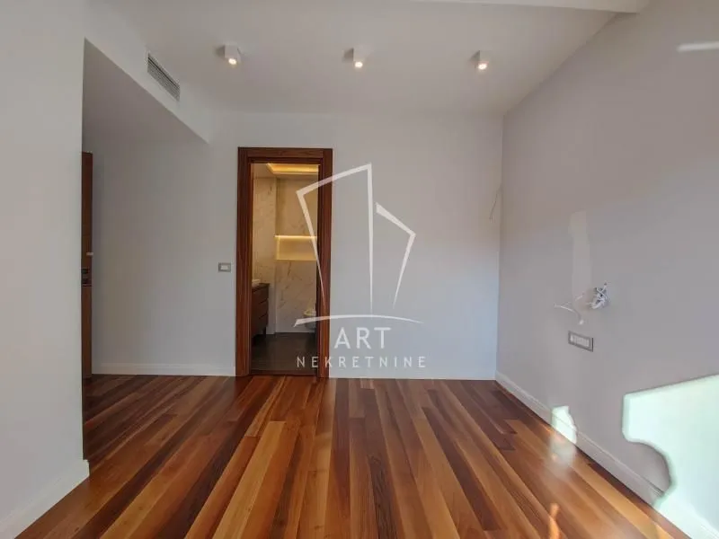 Sale, four bedroom apartment, 128m², Dedinje Sve Podlokacije, Beograd