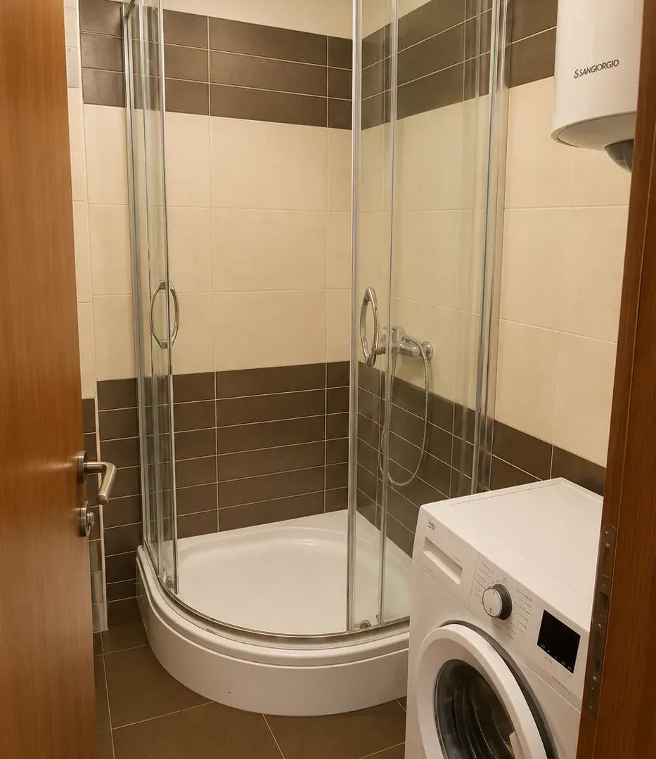 Izdavanje, dvosoban stan, 85m², Preko Morače, Podgorica