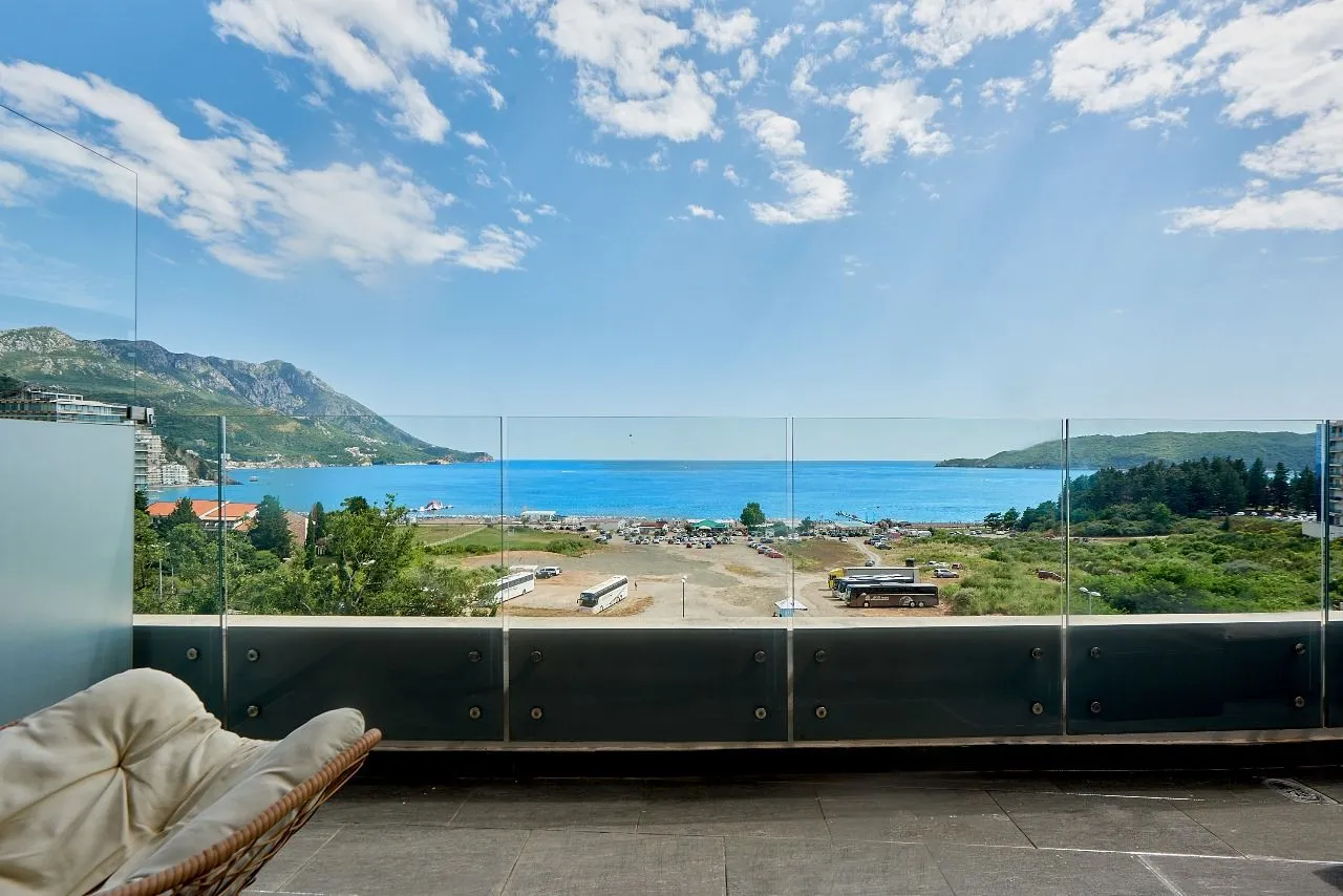 Sale, two bedroom apartment, 73m², Bečići, Budva