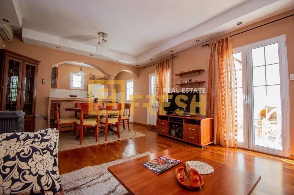 Rent, house, 140m², Dahna, Podgorica