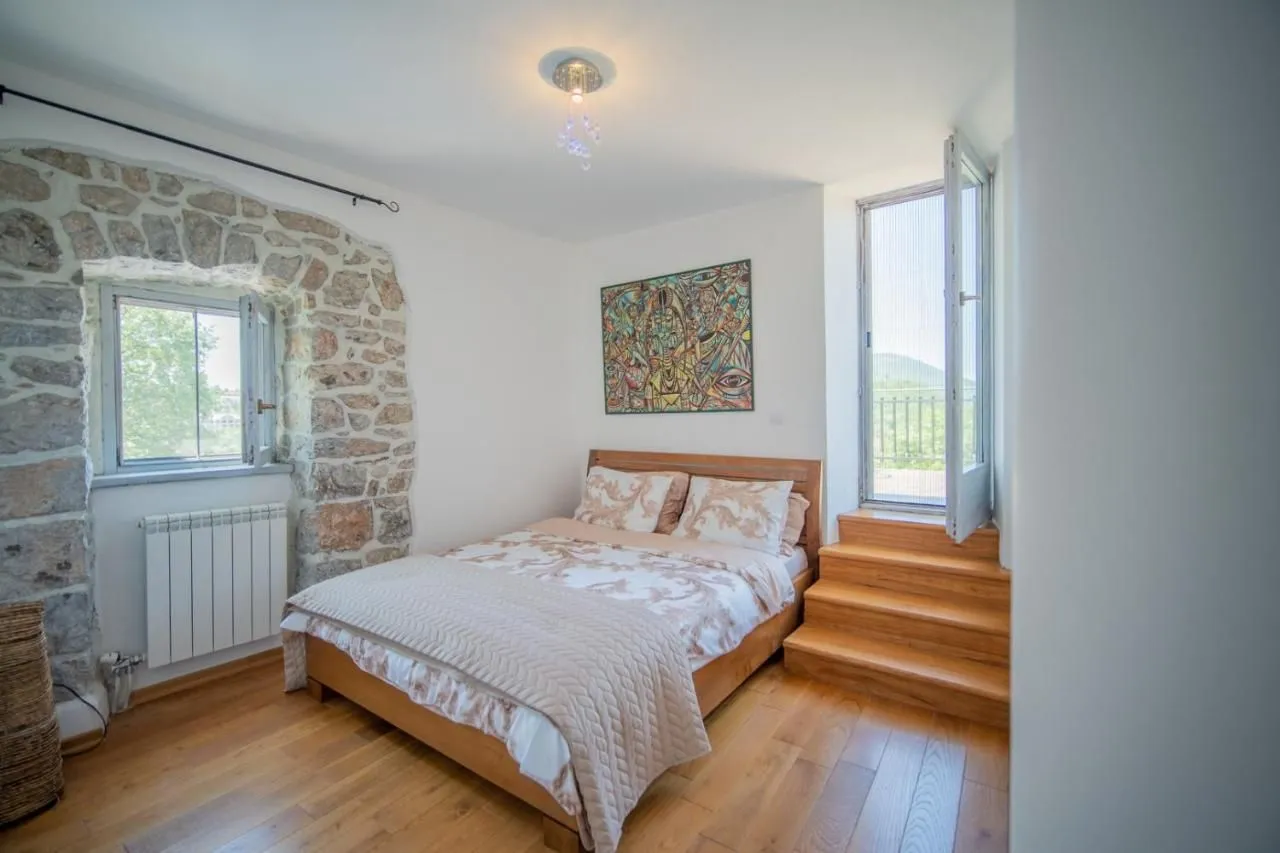 Prodaja, kuća, 150m², Milovići, Tivat