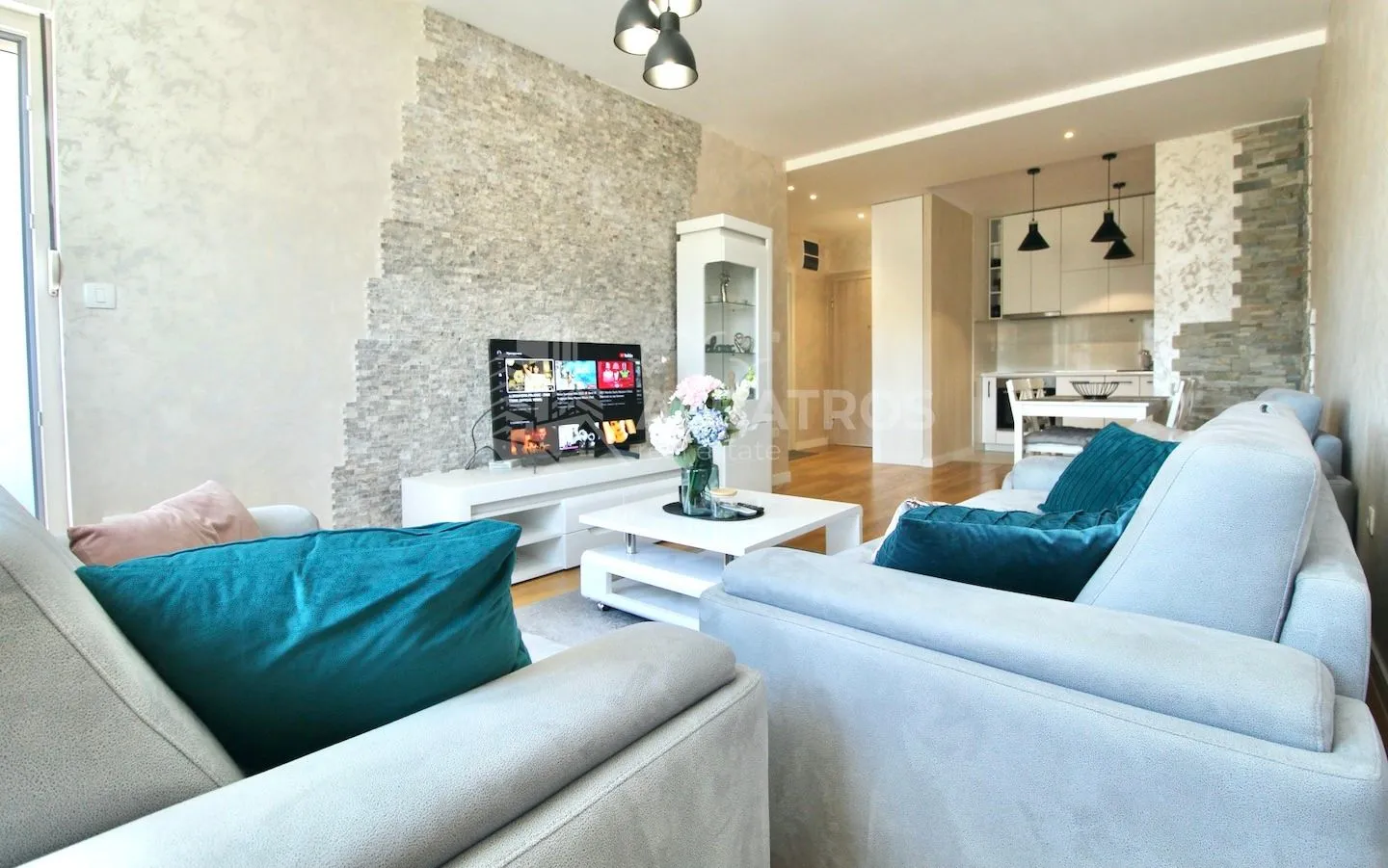 Daily-rent, one bedroom apartment, 51m², Centar, Bar