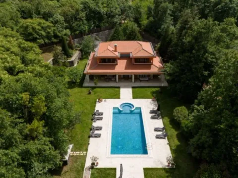 Izdavanje, kuća, 400m², Klikovače, Danilovgrad - image 8