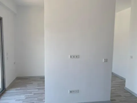 Prodaja, jednosoban stan, 38m², Centar, Bar - image 10