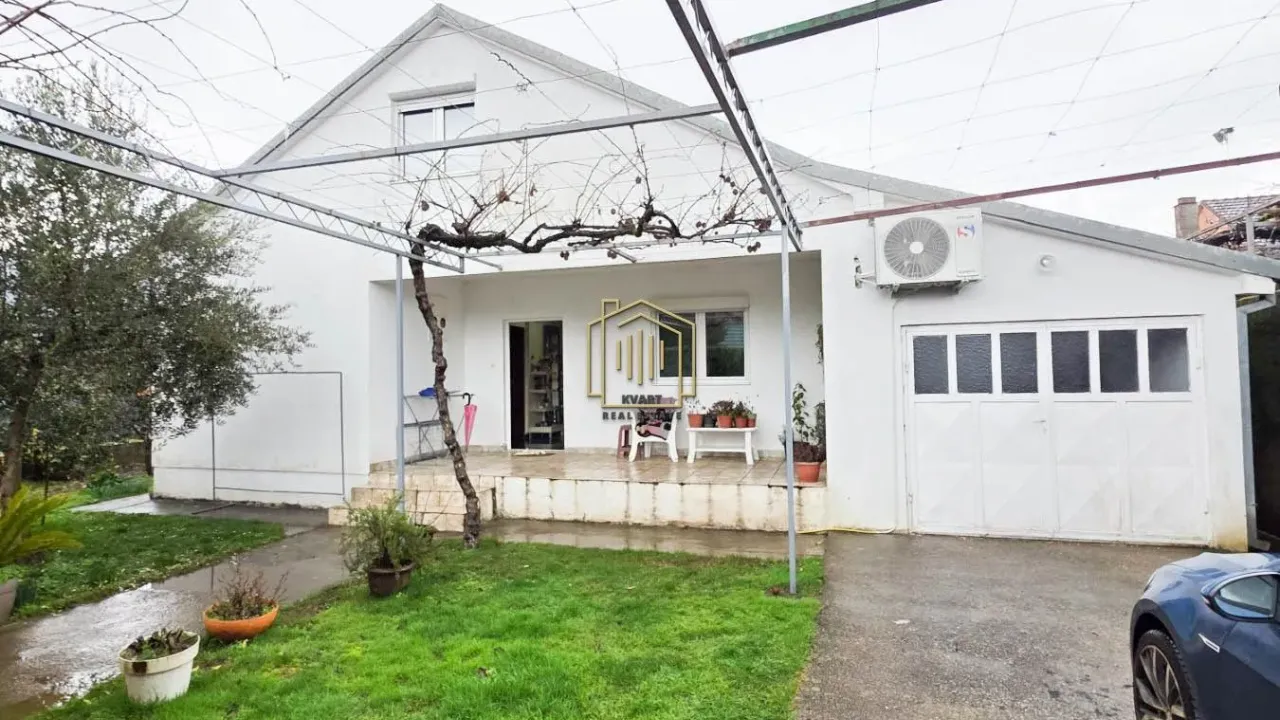 Sale, house, 115m², Tološi, Podgorica