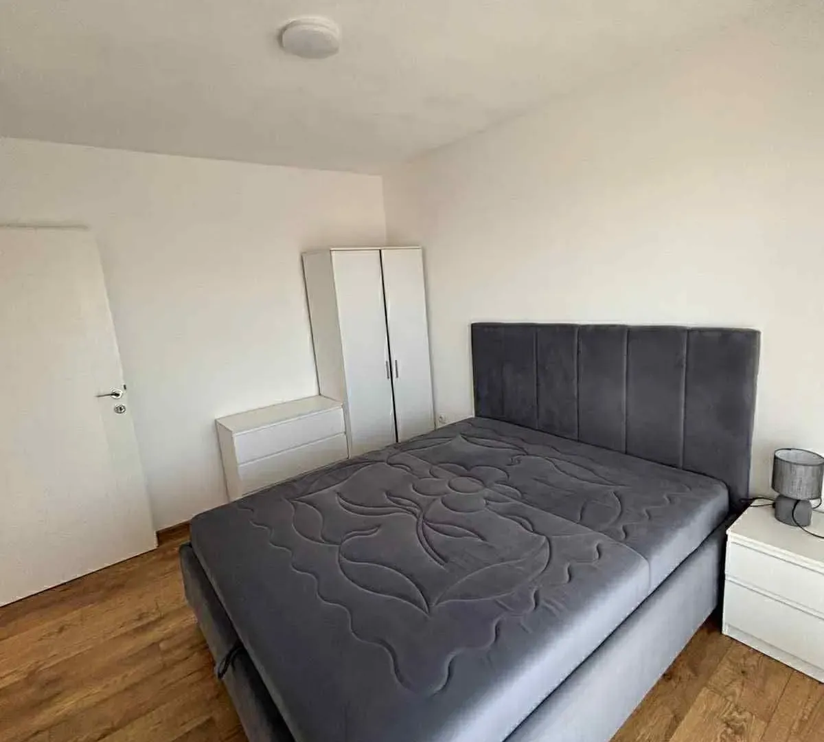 Izdavanje, dvosoban stan, 67m², Bjeliši, Bar