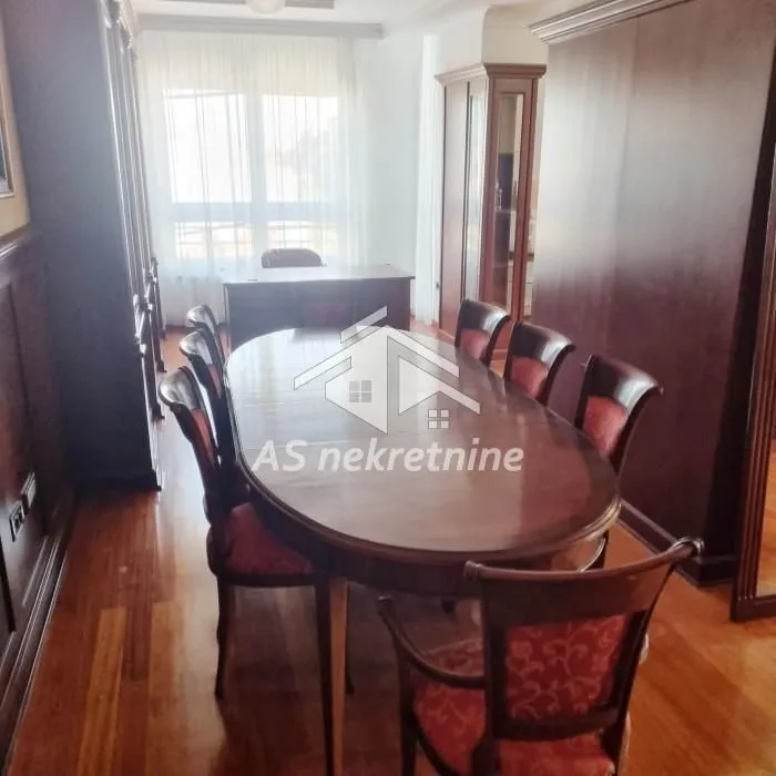 Rent, three bedroom apartment, 120m², Stari Grad, Beograd